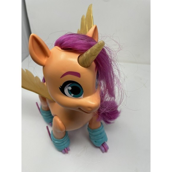 My Little Pony Sunny Starscout 10" New Generation Movie Roller Skates Electric - Picture 11 of 11